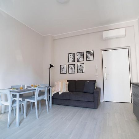 Easylife - Accogliente Residenza A Due Passi Dal Duomo Daire Milano Dış mekan fotoğraf